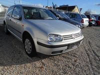 Gebraucht VW Golf IV Basis 101 PS (74 kW) 1998 Silber metallic Limousine