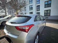 Gebraucht Hyundai i30 135 PS (99 kW) 2014 Silber Kleinwagen