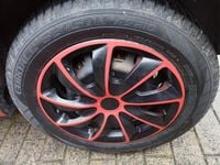 Second-hand Renault Twingo Expression 70 CP (51 kW) 2015 Roșu Hatchback