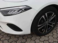 Gebraucht Mercedes A180 Progressive 136 PS (100 kW) 2024 Unilack polarweiß Limousine