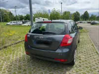Gebraucht Kia Ceed Vision 90 PS (66 kW) 2011 Grau Kleinwagen