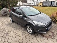Gebraucht Ford Fiesta 101 PS (74 kW) 2016 Grau Kleinwagen