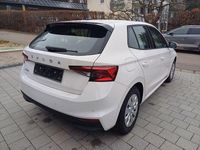 Neu Skoda Fabia Essence 80 PS (58 kW) 2025 Weiß Limousine