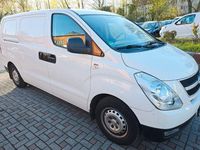 Gebraucht Hyundai H-1 170 PS (125 kW) 2011 Weiß Van / Kleinbus