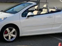 Gebraucht Peugeot 207 CC Premium 111 PS (81 kW) 2012 Weiß Cabrio
