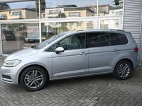 Neu VW Touran Edition 150 PS (110 kW) 2026 Oyster silber metallic Van / Kleinbus
