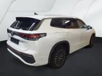 Gebraucht VW Tayron Elegance 204 PS (150 kW) 2025 Oryxweiß perlmutteffekt SUV