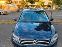 Gebraucht VW Passat 140 PS (102 kW) 2012 Blau Limousine