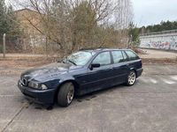 Gebraucht BMW 525 163 PS (119 kW) 2003 Blau Kombi