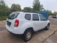 Używany Dacia Duster Lauréate 105 KM (77 kW) 2012 Biały SUV