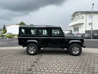 Gebraucht Land Rover Defender SE 122 PS (89 kW) 2010 Schwarz SUV