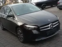 Gebraucht Mercedes B200 163 PS (119 kW) 2019 Schwarz Kleinwagen