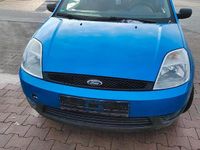 Gebraucht Ford Fiesta 68 PS (50 kW) 2004 Blau Kleinwagen