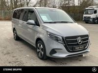 Gebraucht Mercedes V220 Style 163 PS (119 kW) 2025 Alpingrau Van / Kleinbus