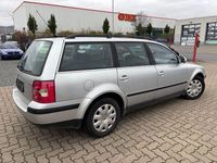 Second-hand VW Passat 131 CP (96 kW) 2004 Argintiu Break