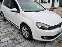 Gebraucht VW Golf VI 122 PS (89 kW) 2009 Weiß Kleinwagen