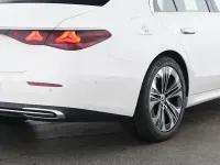Gebraucht Mercedes E220 Advanced 197 PS (144 kW) 2025 Weiß Limousine