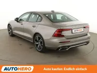 Gebraucht Volvo S60 R-Design 190 PS (139 kW) 2020 Grau Limousine