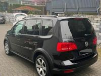 Gebraucht VW Touran Cross 140 PS (102 kW) 2011 Schwarz Van / Kleinbus
