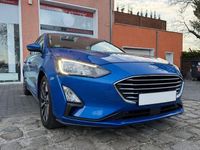 Używany Ford Focus Cool & Connect 120 KM (88 kW) 2019 Niebieski Sedan/Limuzyna