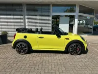 Gebraucht Mini John Cooper Works 231 PS (169 kW) 2023 Zesty yellow Kleinwagen