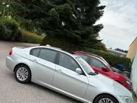 Gebraucht BMW 320 170 PS (125 kW) 2009 Silber Limousine