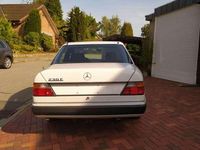 Gebraucht Mercedes E230 132 PS (97 kW) 1990 Weiß Limousine
