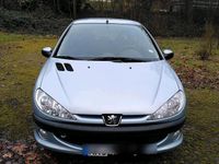 Gebraucht Peugeot 206 60 PS (44 kW) 2003 Grau Kleinwagen