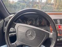 Gebraucht Mercedes C180 Elegance 122 PS (89 kW) 1994 Braun Limousine