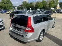 Gebraucht Volvo V70 Kinetic 203 PS (149 kW) 2011 Silver / metallic Kombi