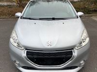 gebraucht Peugeot 208 Active 2.HAND TÜV