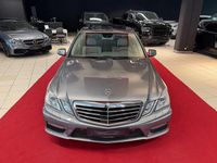 Gebraucht Mercedes E300 AMG 231 PS (169 kW) 2011 Silber Limousine