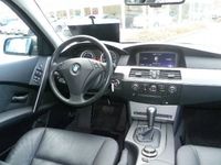 Gebraucht BMW 525 218 PS (160 kW) 2006 Grau metallic Limousine