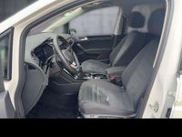 Gebraucht VW Touran Highline 150 PS (110 kW) 2024 Weiß Van / Kleinbus