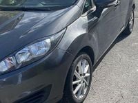 Gebraucht Ford Fiesta Trend 82 PS (60 kW) 2016 Grau Kleinwagen