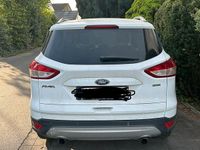 Gebraucht Ford Kuga 150 PS (110 kW) 2014 Weiß SUV