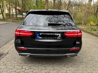 Gebraucht Mercedes E200 197 PS (144 kW) 2019 Schwarz Limousine