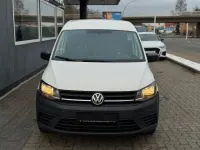 Second-hand VW Caddy 102 CP (75 kW) 2020 Alb Monovolum