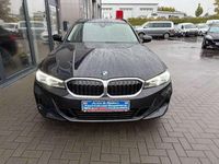 Gebraucht BMW 320 190 PS (139 kW) 2022 Black sapphire metallic Kombi