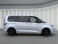 Gebraucht VW Multivan Style 150 PS (110 kW) 2024 Reflexsilber metallic Van / Kleinbus