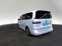Gebraucht VW Multivan Basis 150 PS (110 kW) 2024 Reflexsilber metallic Van