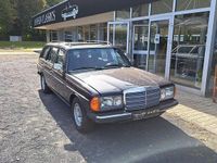 Gebraucht Mercedes E230 136 PS (100 kW) 1985 Dunkel blau (904) uni Kombi