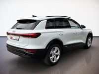 Gebraucht Audi Q6 e-tron Ambiente 185 kW (252 PS) 2025 Gletscherweiß metallic SUV