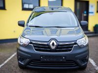 Używany Renault Express 95 KM (69 kW) 2022 Szary Minivan
