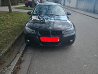 Gebraucht BMW 320 184 PS (135 kW) 2012 Schwarz Kombi