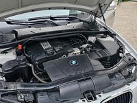 Używany BMW 318 143 KM (105 kW) 2009 Srebrny Kombi