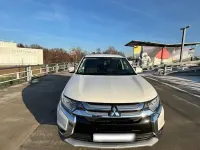 Begagnad Mitsubishi Outlander 150 HK (110 kW) 2016 Vit SUV