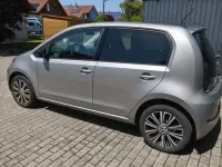 Usado VW up! IQ Drive 60 CV (44 kW) 2020 Plateado Utilitario