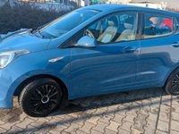 Gebraucht Hyundai i10 87 PS (63 kW) 2014 Blau Kleinwagen