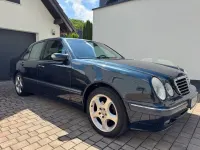 Używany Mercedes E220 Elegance 143 KM (105 kW) 2001 Sedan/Limuzyna